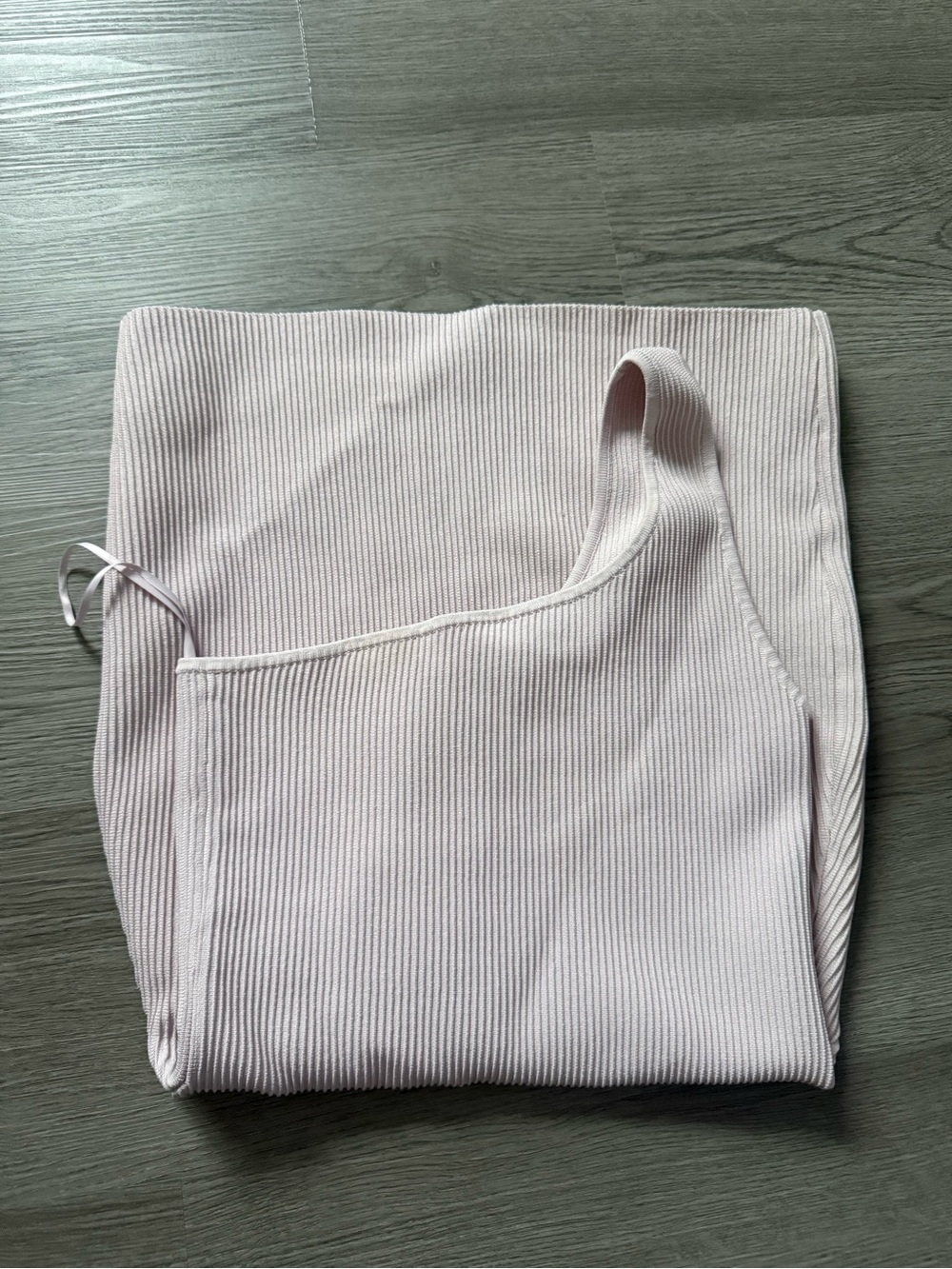 Babaton Ribbed One-Shoulder Bandeau in Pale Pink